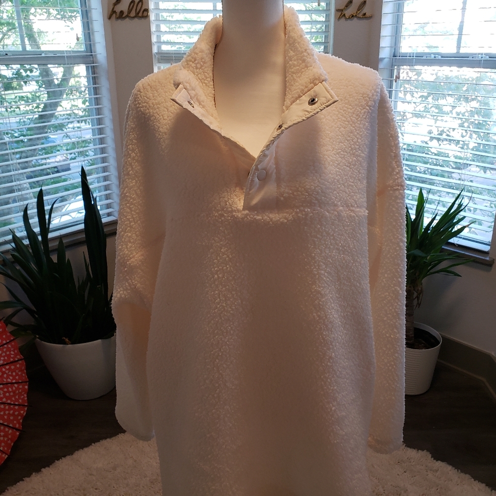 Old Navy Cream Fleece Pullover Jacket